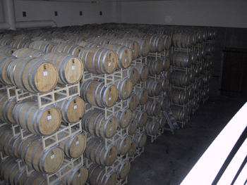 Tinhorn Uses ScrewCap on Its Best Wine