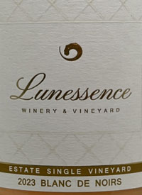 Lunessence Estate Single Vineyard Blanc de Noirstext
