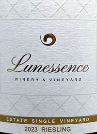 Lunessence Estate Single Vineyard Rieslingtext