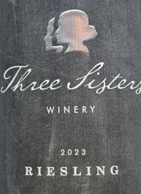 Three Sisters Winery Rieslingtext