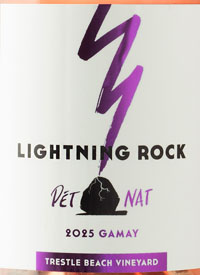 Lightning Rock Pét Nat Gamay Trestle Beach Vineyardtext