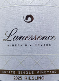 Lunessence Estate Single Vineyard Rieslingtext